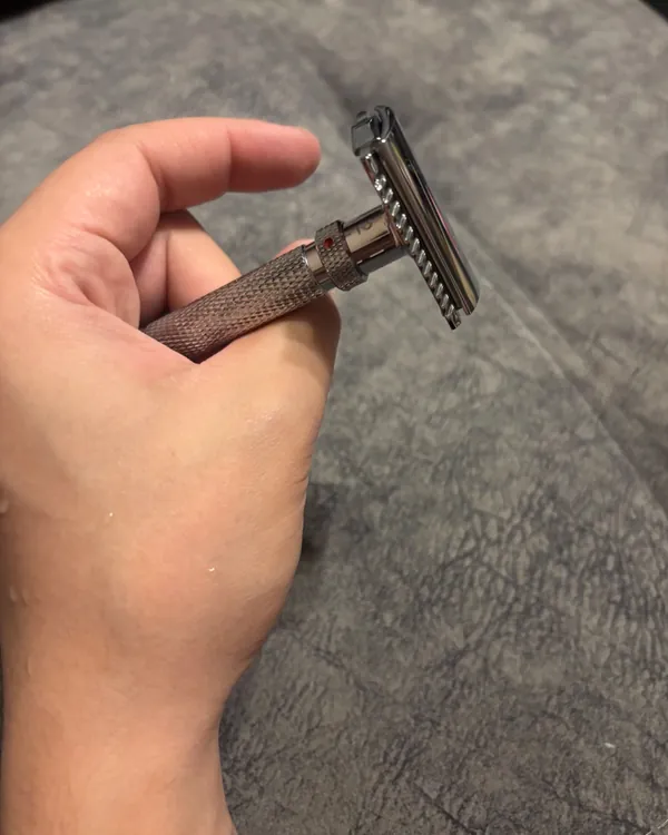 Kelvedge Adjustable Safety Razor photographed by Г***а, a verified buyer